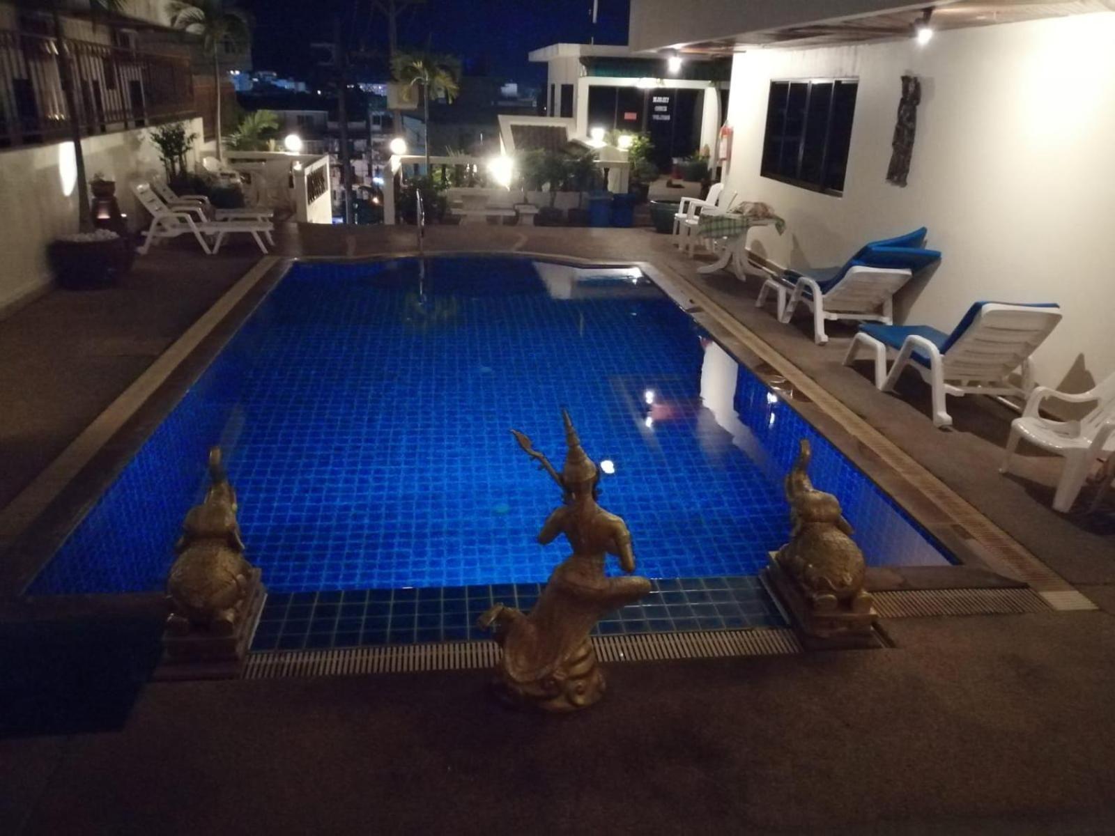 บลูสกายเรซิเด้นซ์ Hotel Patong ภายนอก รูปภาพ
